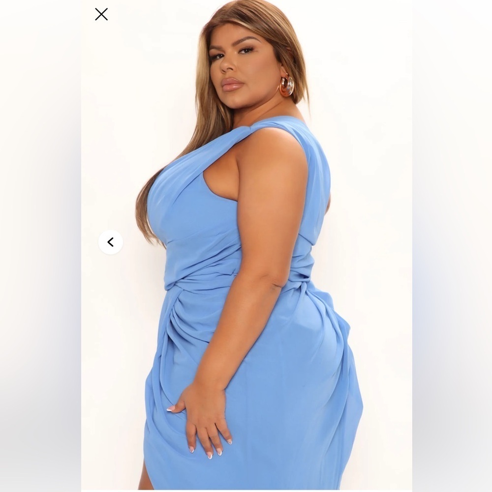 Fashion Nova Winning Daily Ruched Midi Dress - Blue - Picture 4 of 4